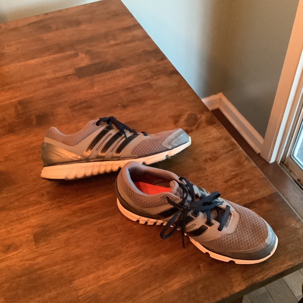 Adidas - Picture 2 of 4